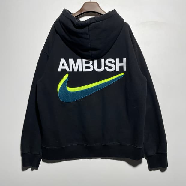 JAPAN AMBUSH 엠부쉬 후디