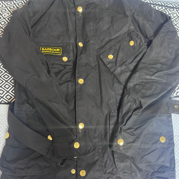 바버 인터네셔널 a7 36사이즈