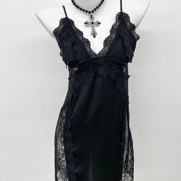 블랙 새틴 레이스 슬립