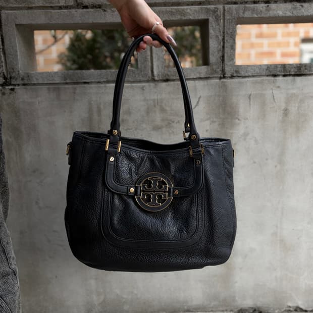 tory burch amanda tote bag 