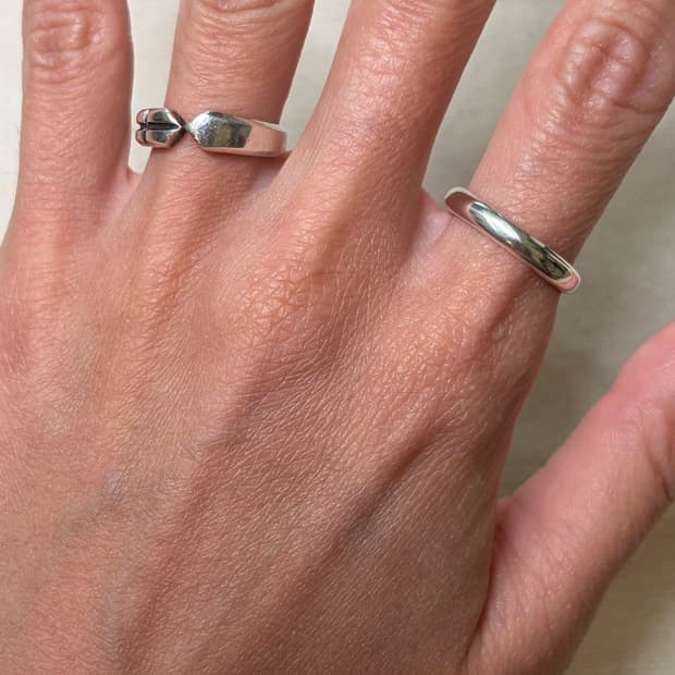 TOGOM SILVER FLOW RING