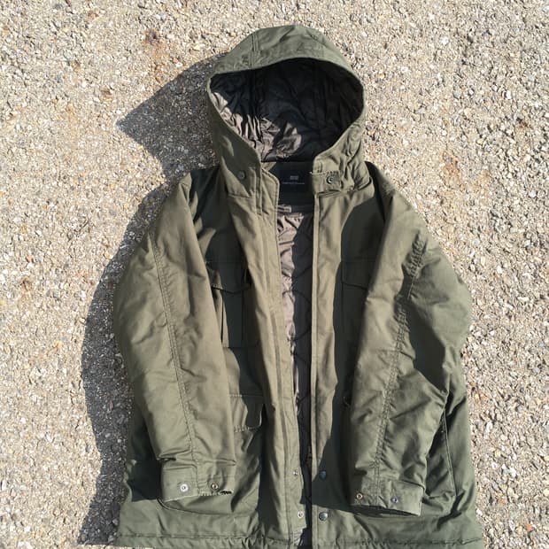 엔지니어드가먼츠 유니클로 퍼프테크 자켓 L 판매합니다. 