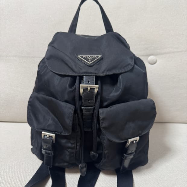 프라다 벨라 백팩 스몰