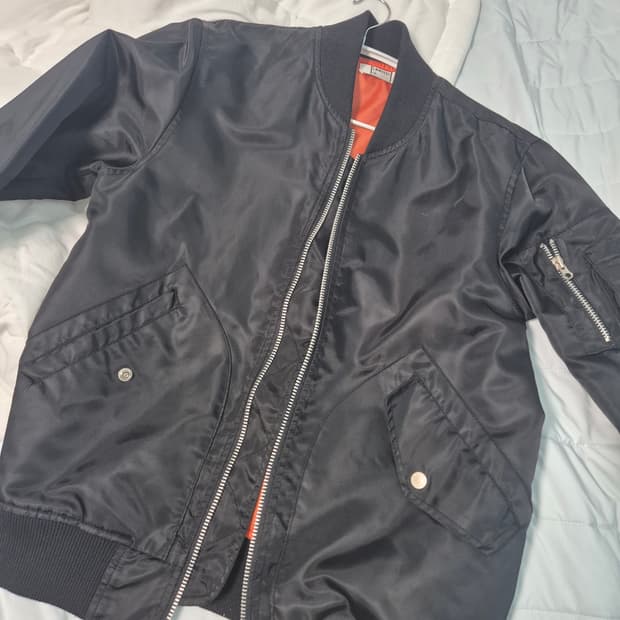 블랙 MA-1 항공점퍼