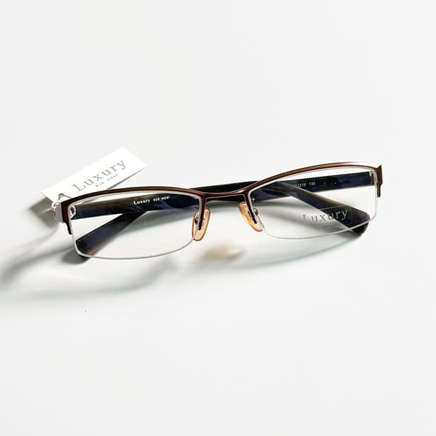 LUXURY EYEWEAR 브라운 반무테 스퀘어 메탈 빈티지 안경