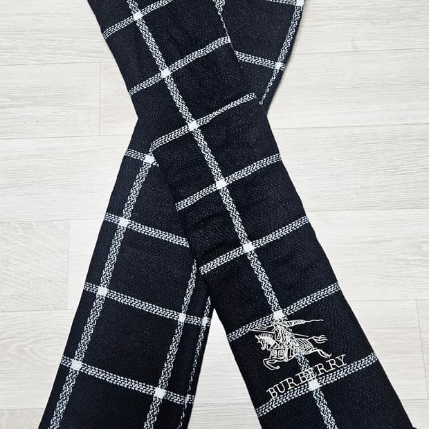 버버리  머플러  정품 