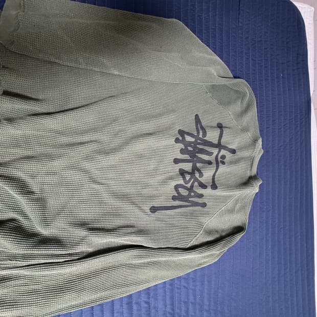 스투시 롱슬리브 팝니다