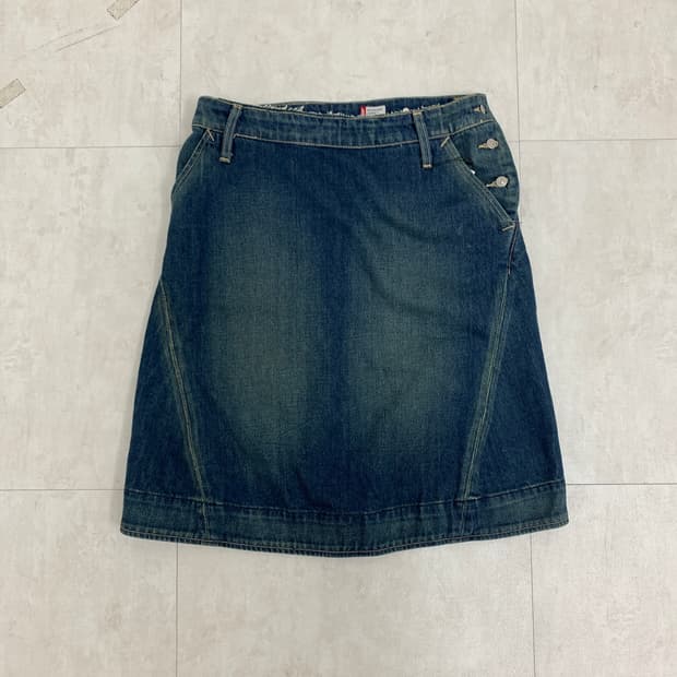 Levi's 데님 치마 #822 