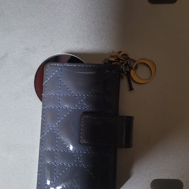 디올 아코디언 카드지갑