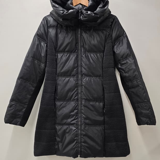 BCBG 막스아즈리아 여성 덕다운 롱패딩.
싸이즈 L