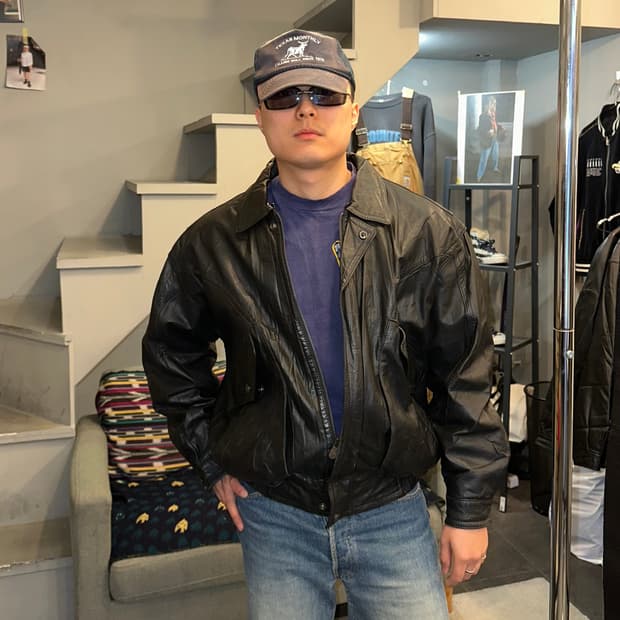 90’s Japanese cow-leather bomber jacket