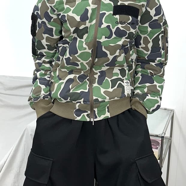 아디다스 서울 플라이트 카모 봄버 패딩 자켓 85