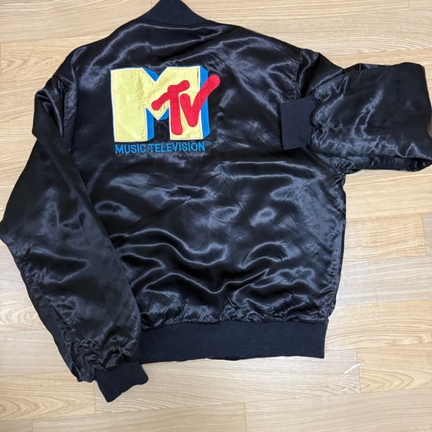 80s MTV 블랙 새틴 봄버 자켓