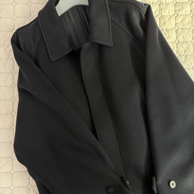 해칭룸 래글런(레글런) 슬리브 코트 네이비