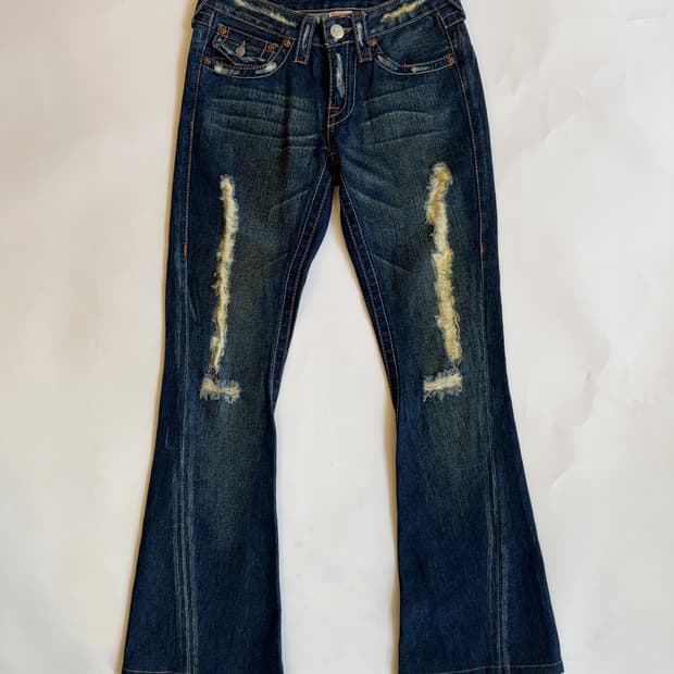 TRUE RELIGION DISTRESSED BOOTCUT DENIM