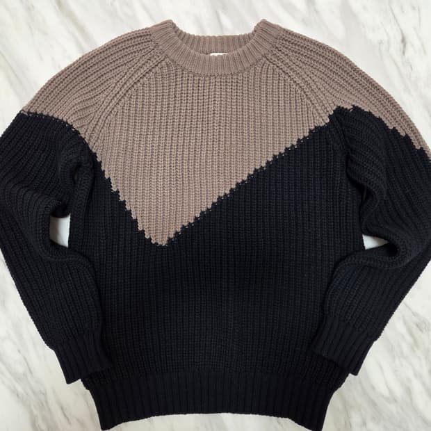 아이엠아이 크루넥 배색 니트