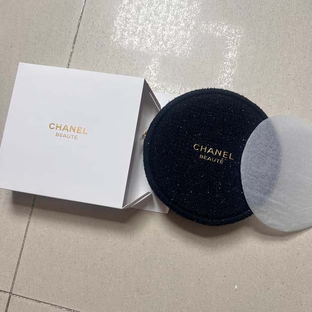 샤넬 네이비 홀리데이 파우치