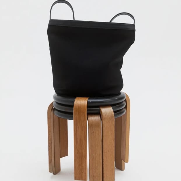 윈더 DOWNTOWN LEATHER TRIM BUCKET BAG 