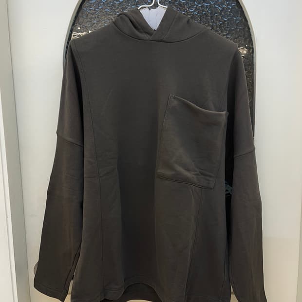 cos 포켓 후드티 M사이즈