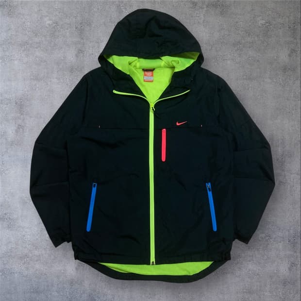 나이키 스우시 스몰 로고 블랙 바람막이