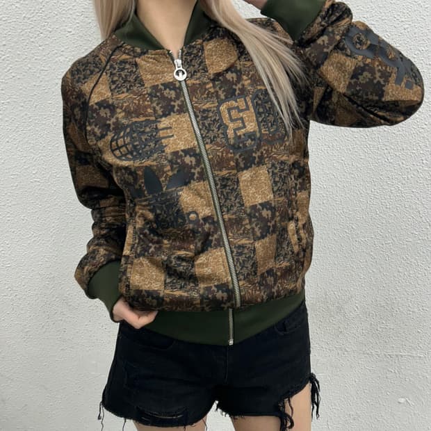 아디다스 카모 패턴 트랙탑 90