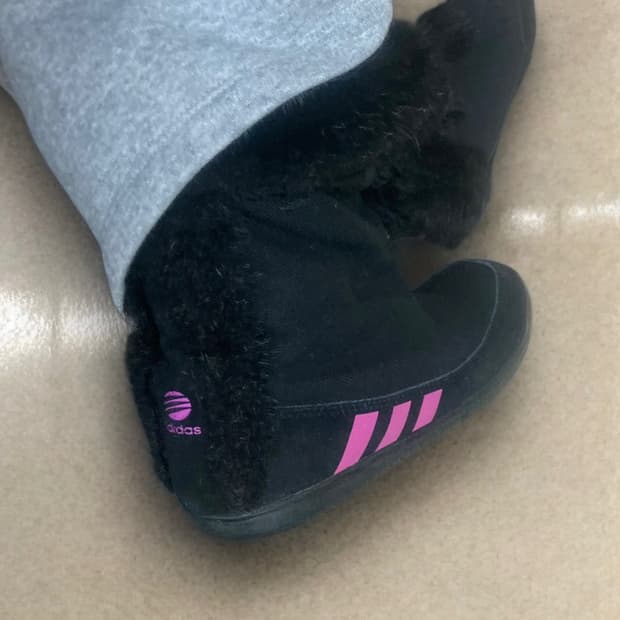 아디다스 네오 퍼 앵클부츠