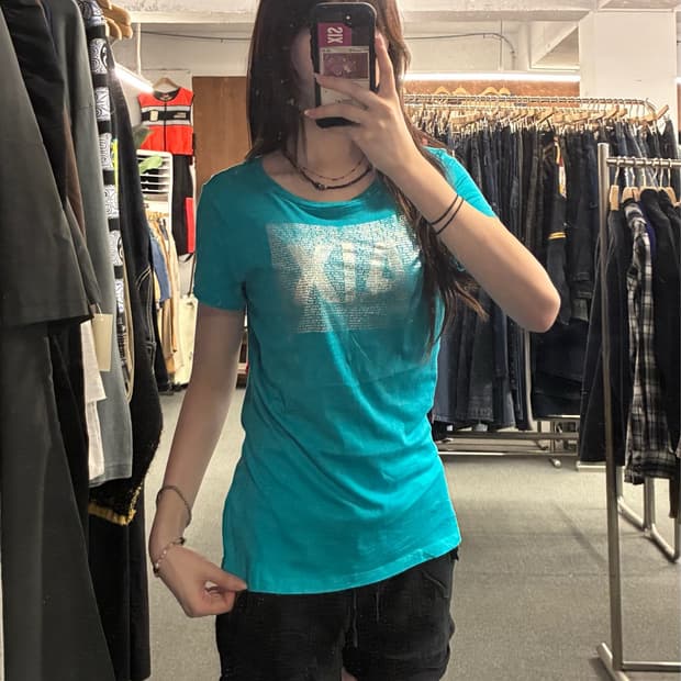 L)Armani Exchange 빈티지 여성 로고 레터링 반팔(이염)