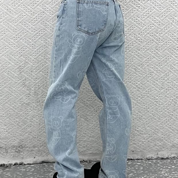 아크메드라비 키치 베어 패턴 데님 팬츠 1 C06906