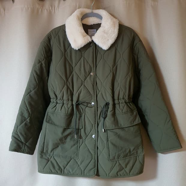 (새상품) 에잇세컨즈 퀼팅 점퍼 77