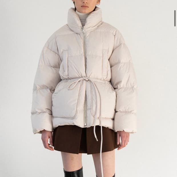 르 le 하이넥 덕다운 아이보리 패딩