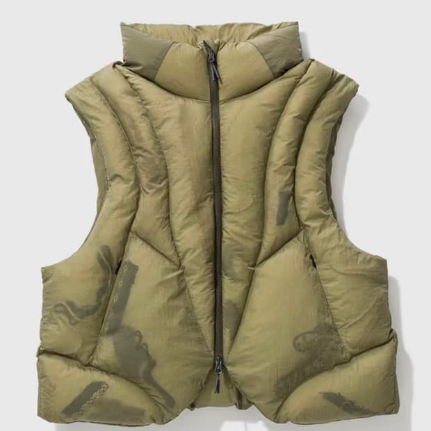 Hyien Seo Padded Vest 혜인서 패딩 베스트 카키 컬러