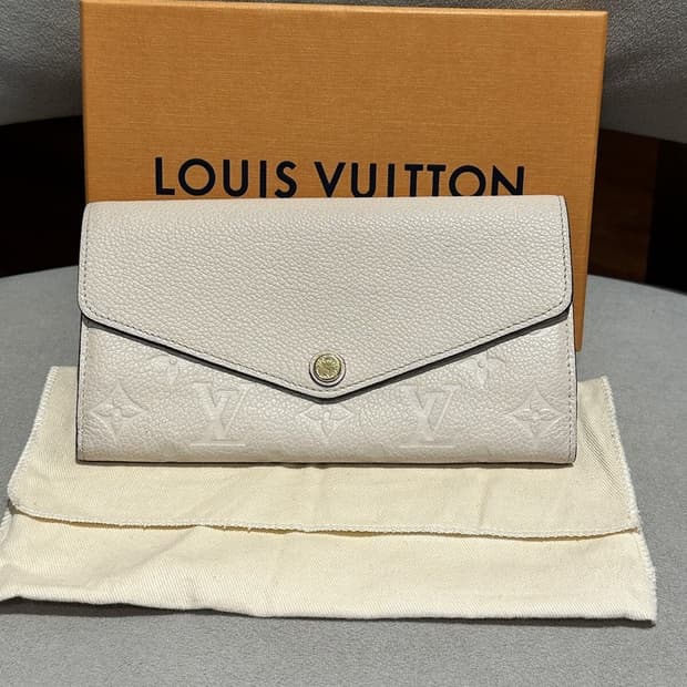 [정품] 루이비통 엠보 모노그램 아이보리 장지갑 풀구성품