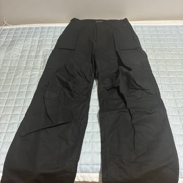 [S] 발렌시아가 킥카고 팬츠 블랙
