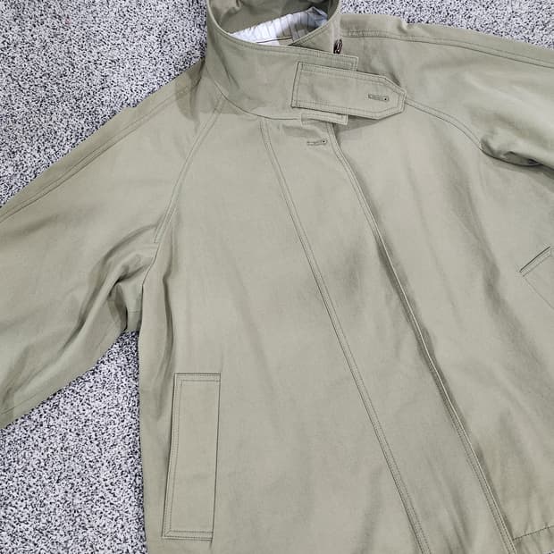 LULLU 케이프 숏 트렌치 점퍼