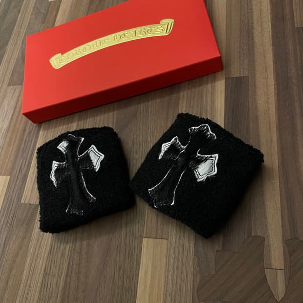 크롬하츠 지브라 패치 VIC 손목 아대