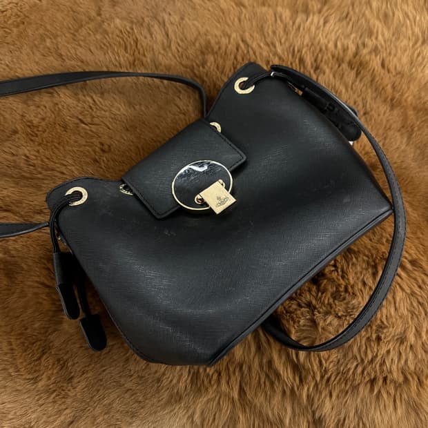 비비안웨스트우드 사피아노 버킷백 미니