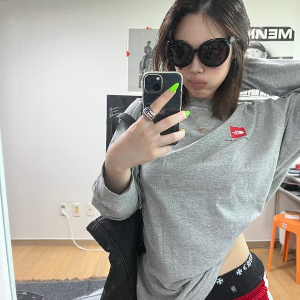 노스페이스 레드 박스 로고 롱슬리브 그레이