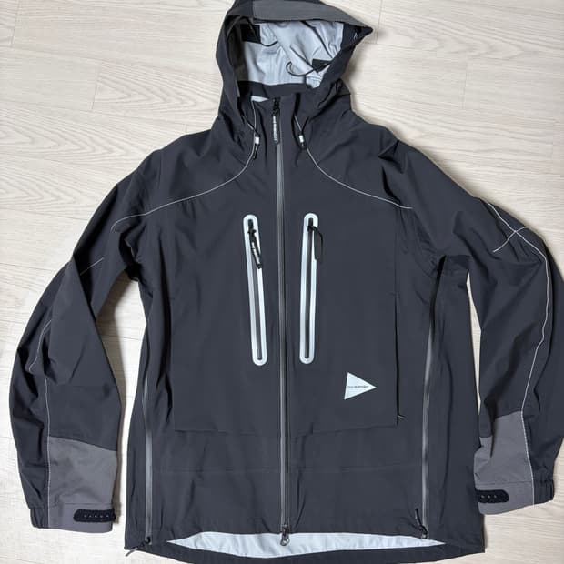 and wander 앤드원더 퍼텍스쉴드 레인자켓 블랙 L사이즈