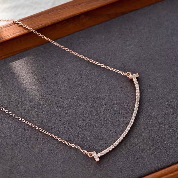 티파니앤코 스마일 크리스탈 팬던트 목걸이 로즈골드