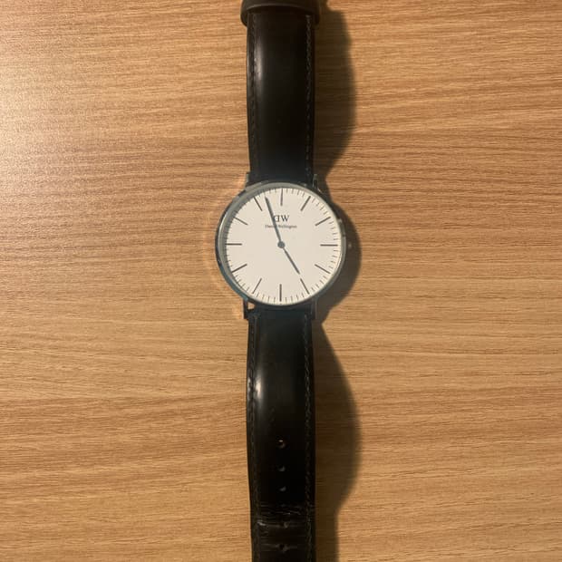 다니엘 웰링턴 CLASSIC SHEFFIELD 실버 40mm