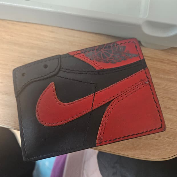 나이키 조던 1 지갑 브레드