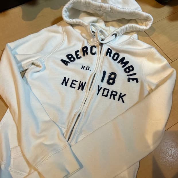 아베크롬비 슬림핏 후드집업 화이트 딱붙핏