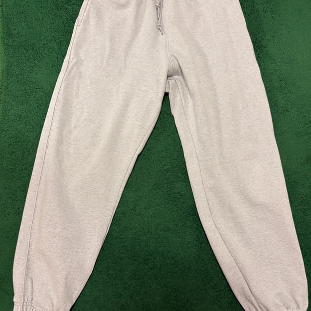 1) 슬릭앤이지 그레이 조거팬츠