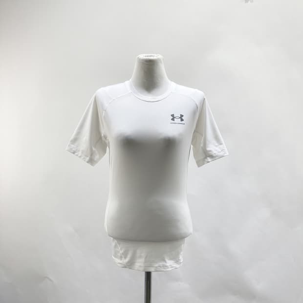 언더아머 여성스포츠반팔티 화이트 M 