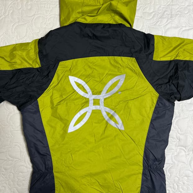 몬츄라 스카이 자켓 XS