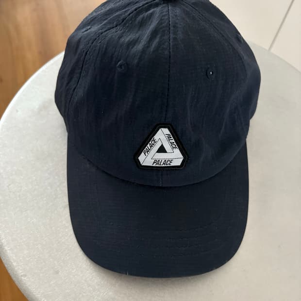 Palace 네이비 모자