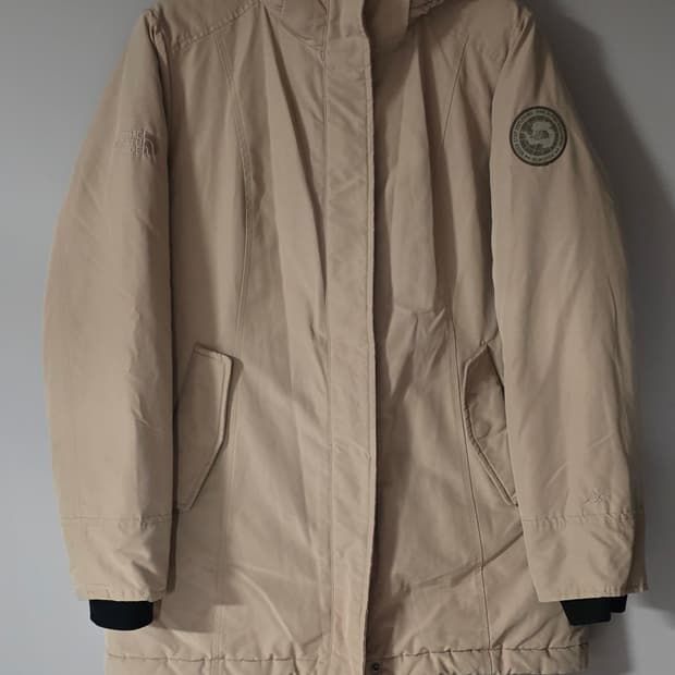 노스페이스 맥머도 베이지 사파리패딩.
싸이즈 100
