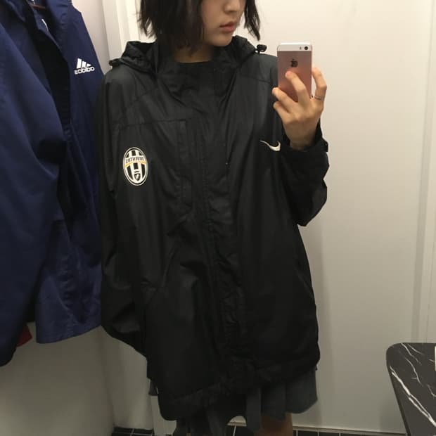 나이키 스우시 스톰핏 유벤투스 바람막이 자켓