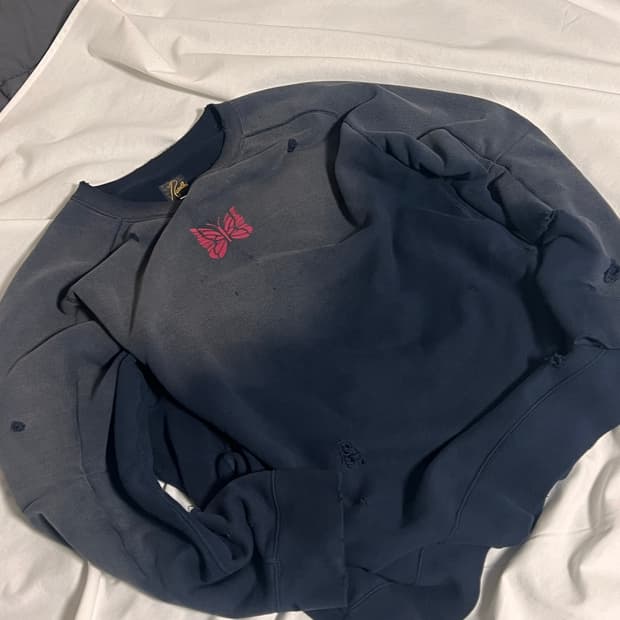 니들스 디컨스트럭티드 스웻셔츠 네이비