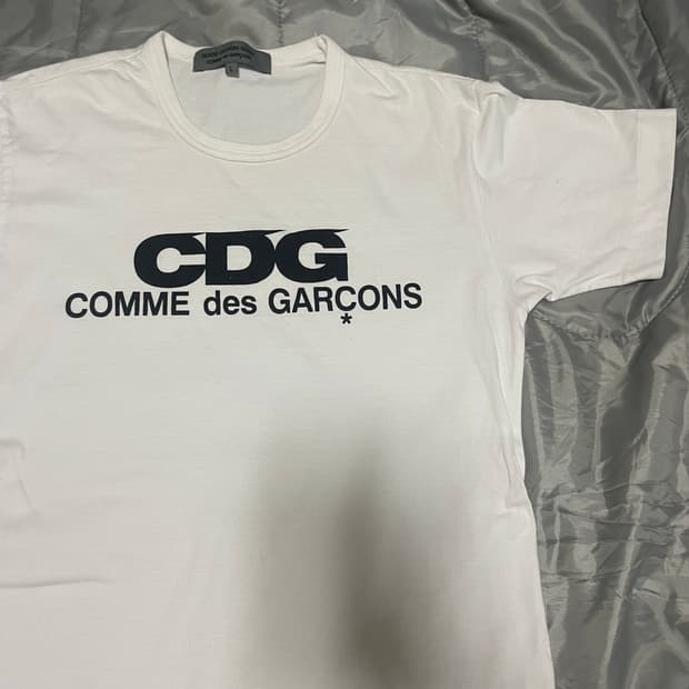 Cdg반팔팝니다